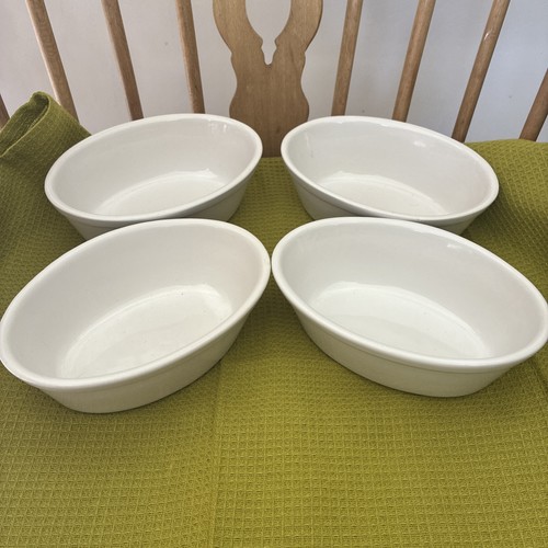 Vintage white oval pie - oval,