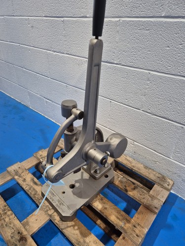 John hunt hand - pie, machine